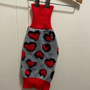 Dog heart turtleneck sweater- size Small